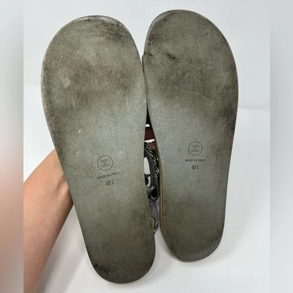 SOLD// Chanel Silver Metallic Chain Dad Sandals CC Logo Leather 40C 40 9 9.5 - Picture 13 of 14